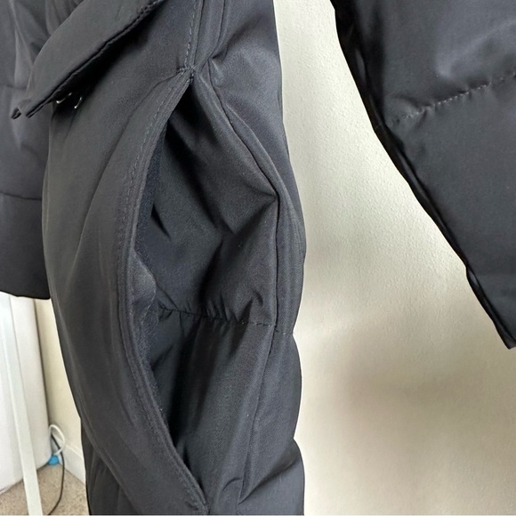 EVERLANE The ReNew Long Puffer in Black Medium - Picture 12 of 14